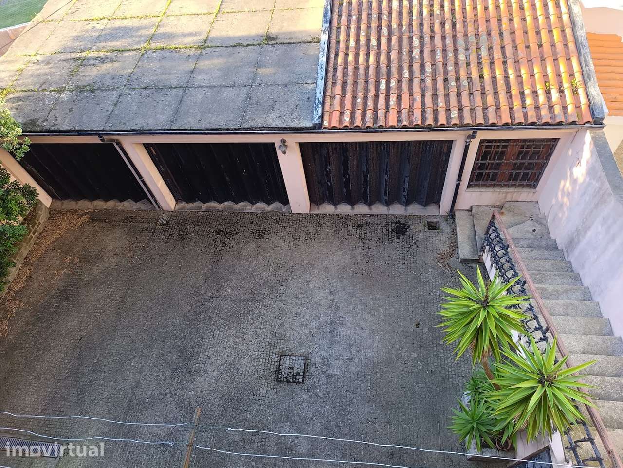 Residência T5, com varanda, jardim e garagens em Póvoa de Varzim - Grande imagem: 4/35