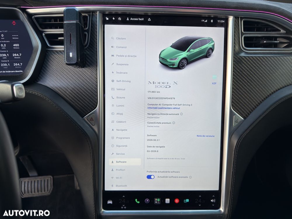 Tesla Model X - 17