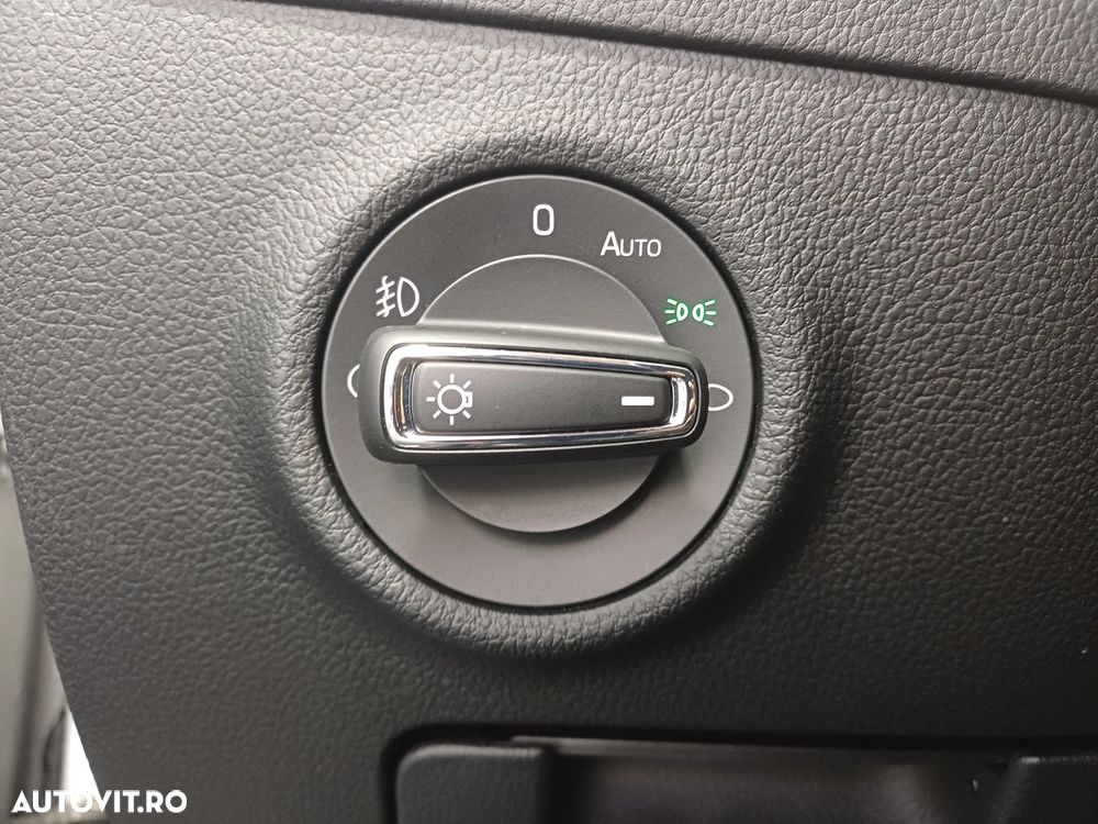 Skoda Superb 2.0 TDI DSG Ambition - 10