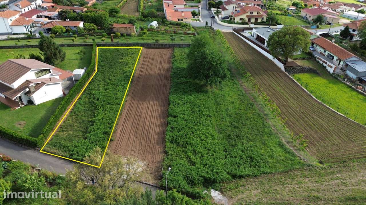Terreno plano, inserido em zona de construção, ideal para dar vida ao - Grande imagem: 2/21