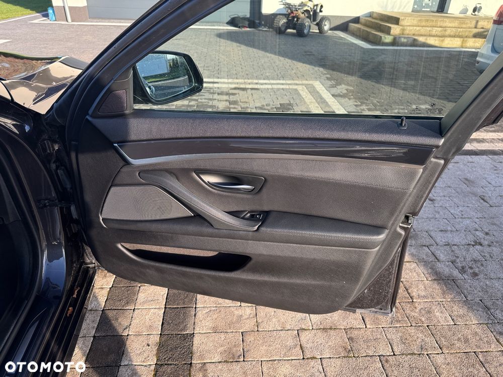BMW Seria 5 520d xDrive Luxury Line - 33