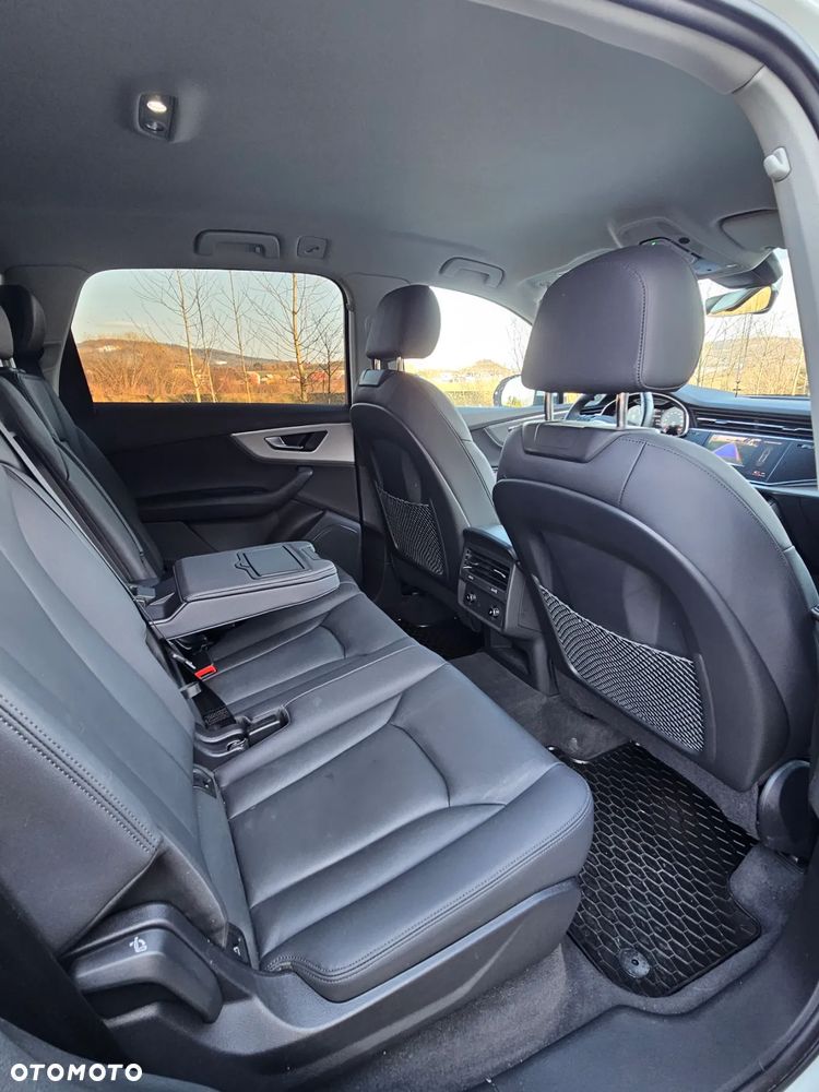 Audi Q7 - 11