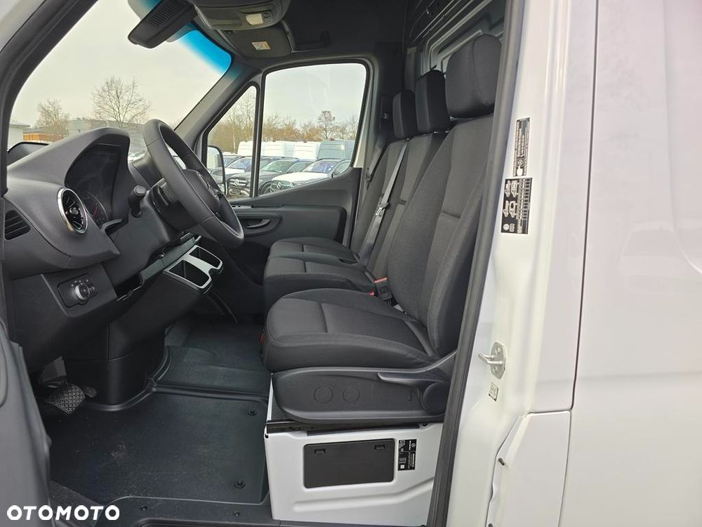 Mercedes-Benz Sprinter 317 CDI Long PRO 9G-Tronic - 13
