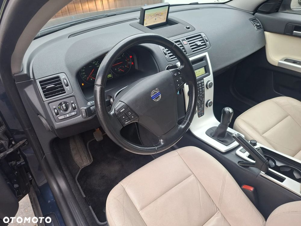Volvo V40 D2 Summum - 17