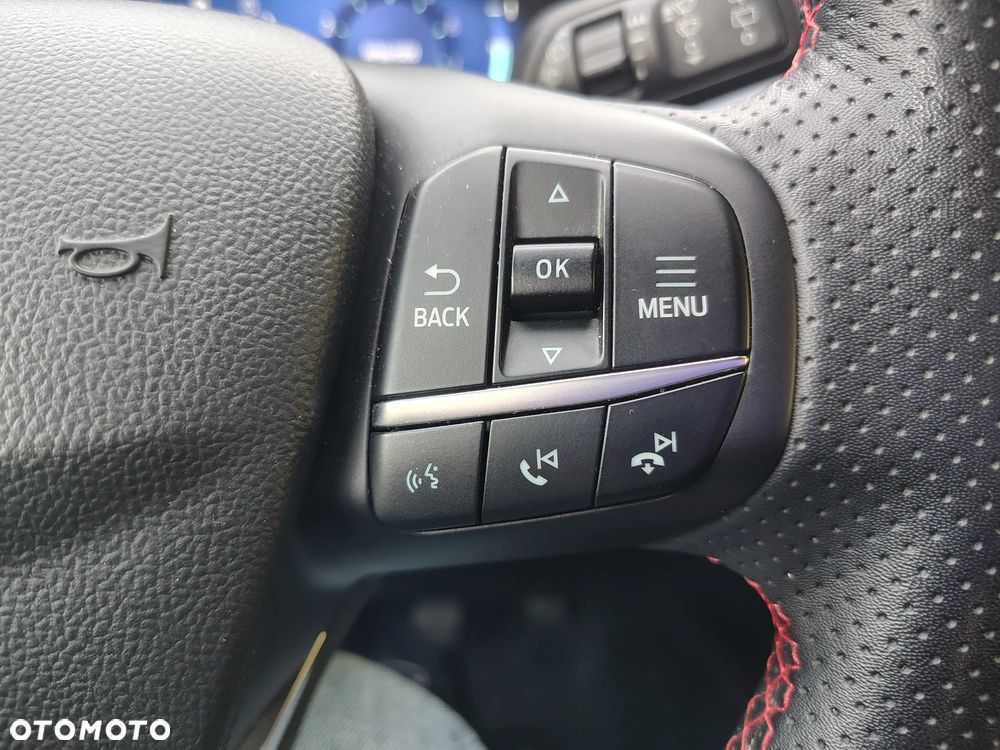 Ford Kuga 1.5 EcoBoost ST-LINE - 9