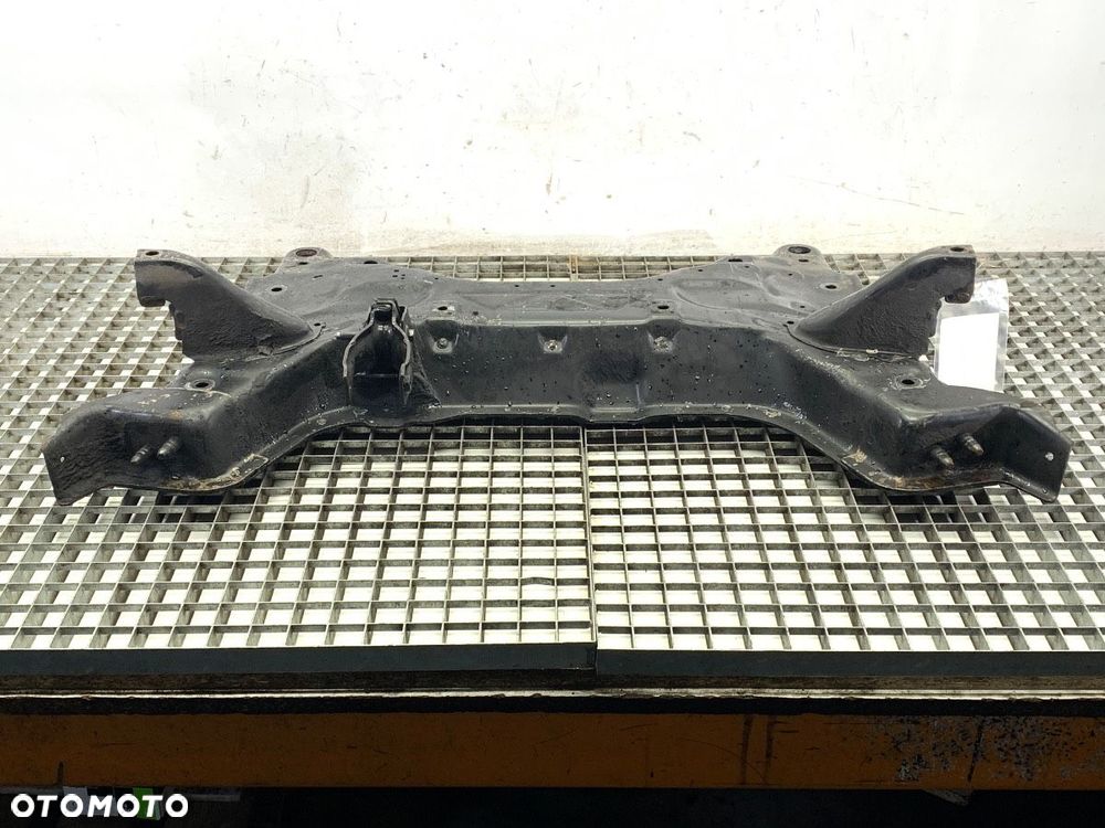 BELKA POD SILNIK  PEUGEOT PARTNER Nadwozie pełne/minivan 2008 - 2022 1.6 HDi 66 kW [90 KM] olej - 2