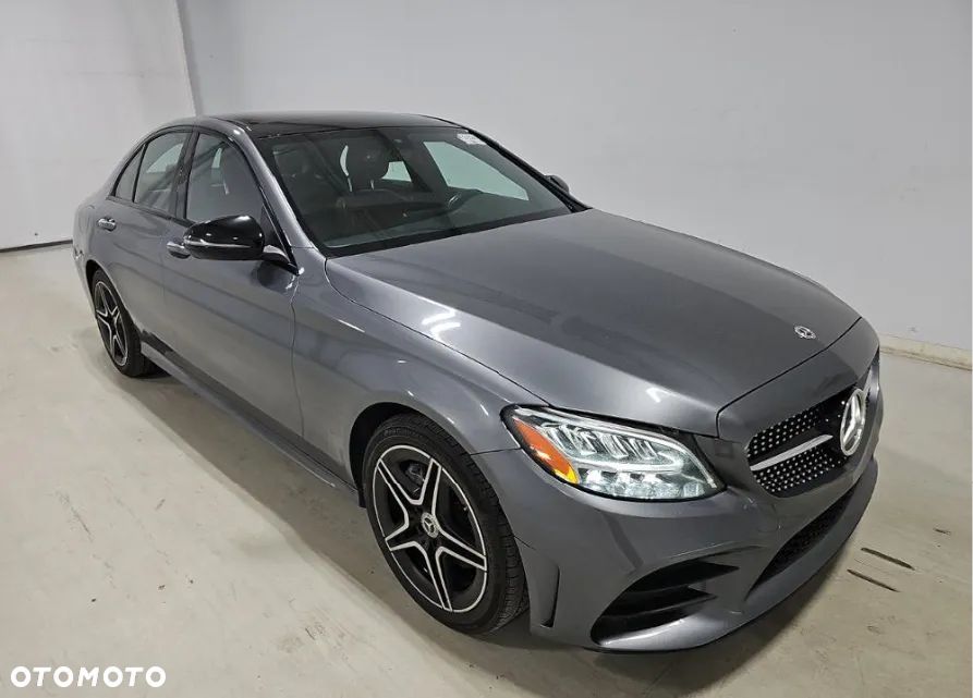 Mercedes-Benz Klasa C 300 4Matic 9G-TRONIC AMG Line - 1