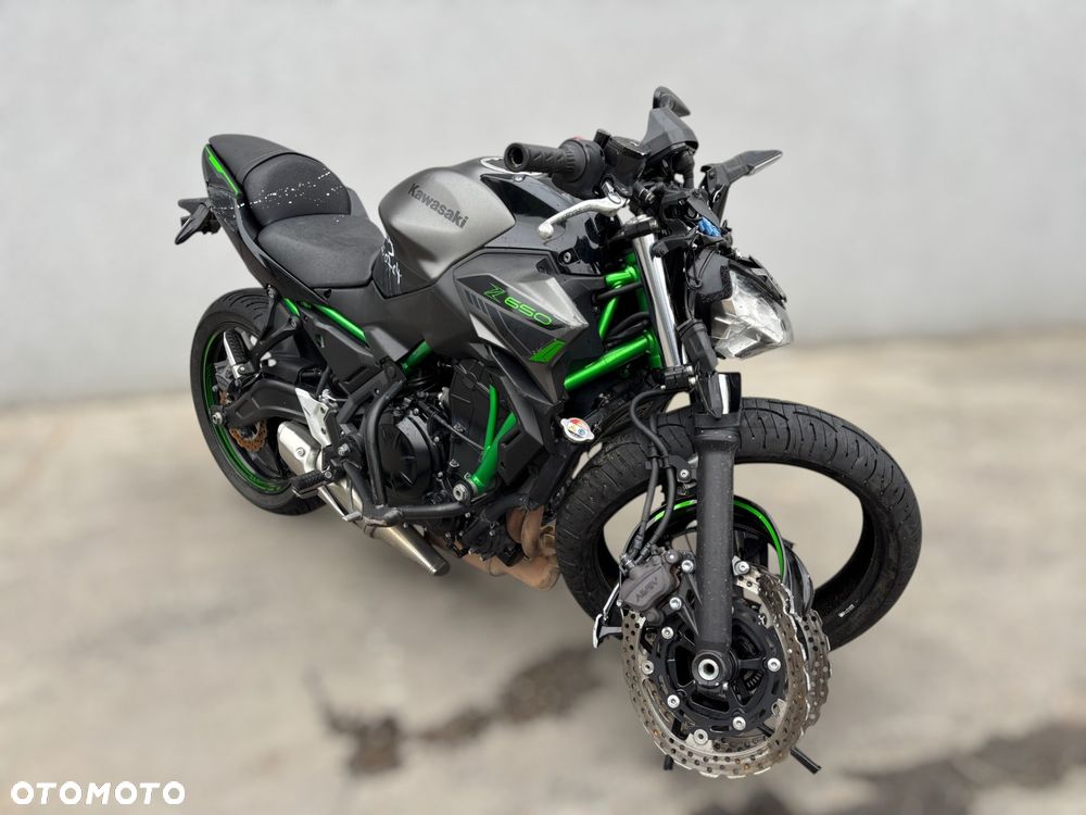 Kawasaki Z 650 - 6