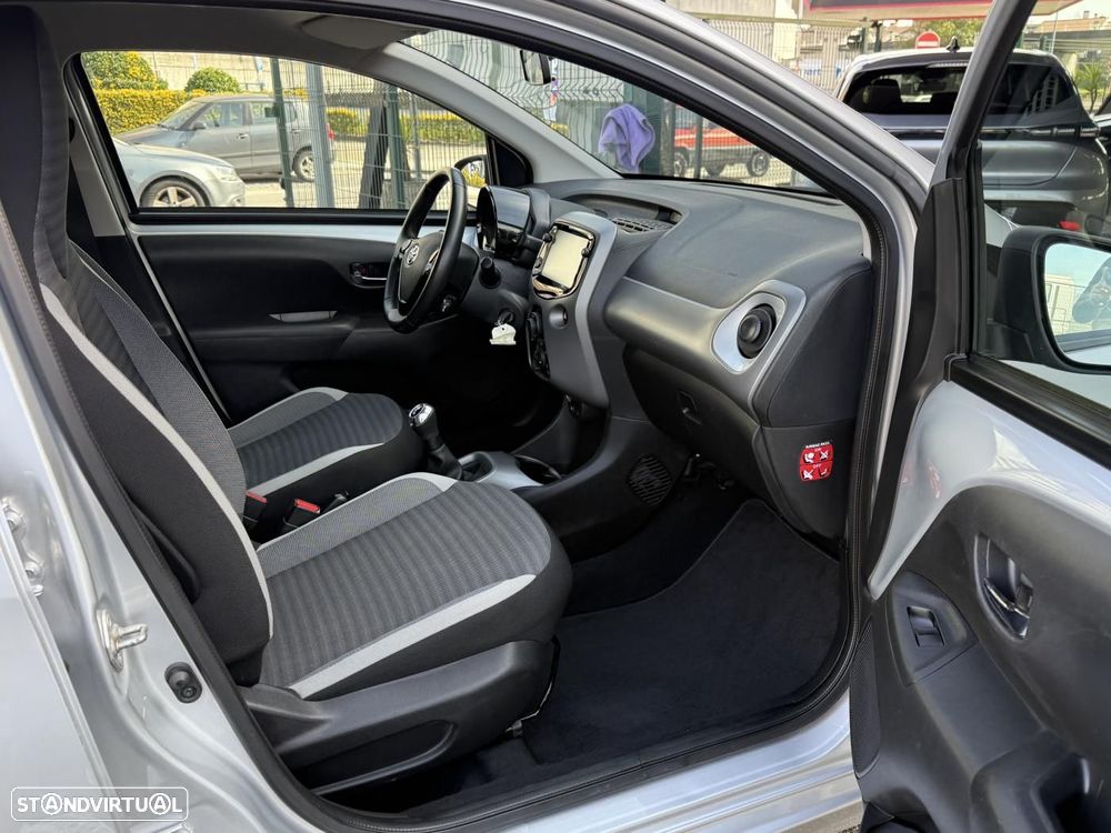 Toyota Aygo 1.0 X-Play+X-Touch - 33