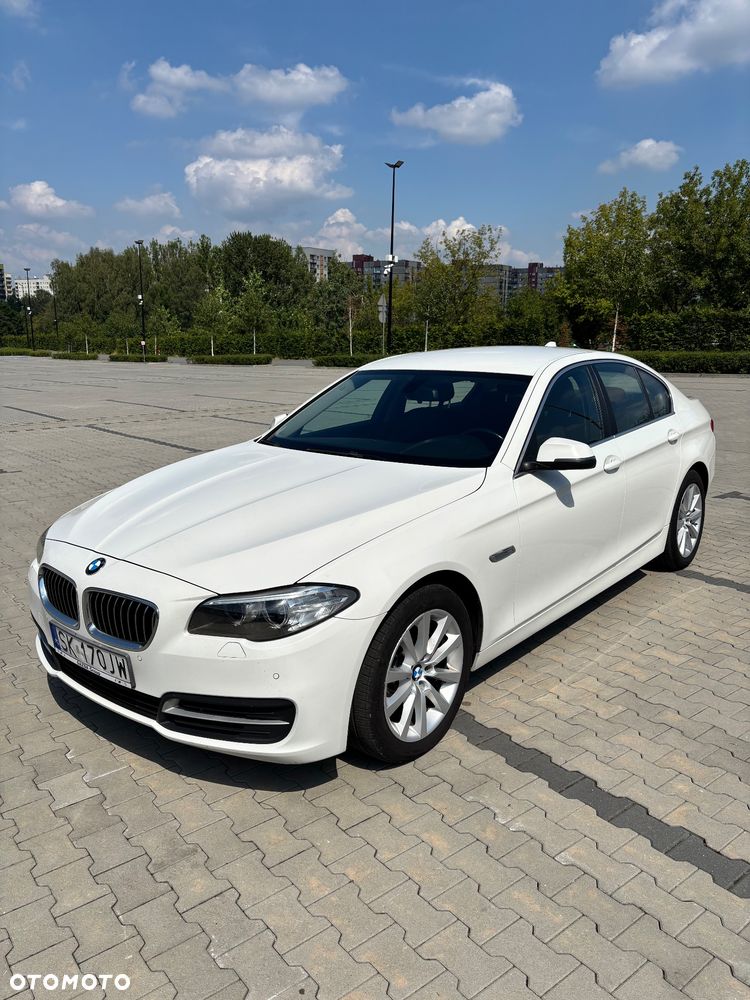 BMW Seria 5 520d xDrive - 4