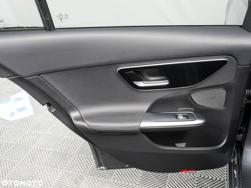 Mercedes-Benz Klasa C 220 d 9G-TRONIC 4Matic - 24
