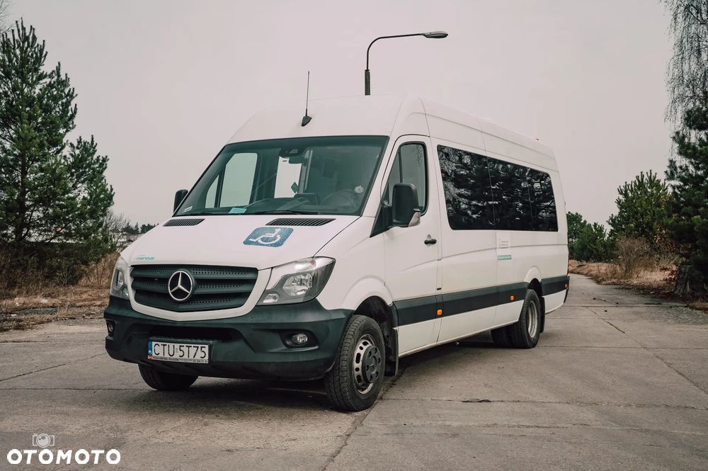 Mercedes-Benz 519 - 1