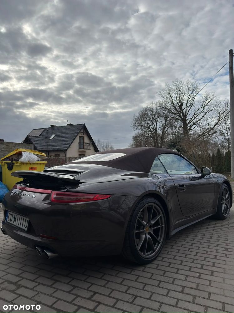 Porsche 911 Carrera 4 PDK - 30