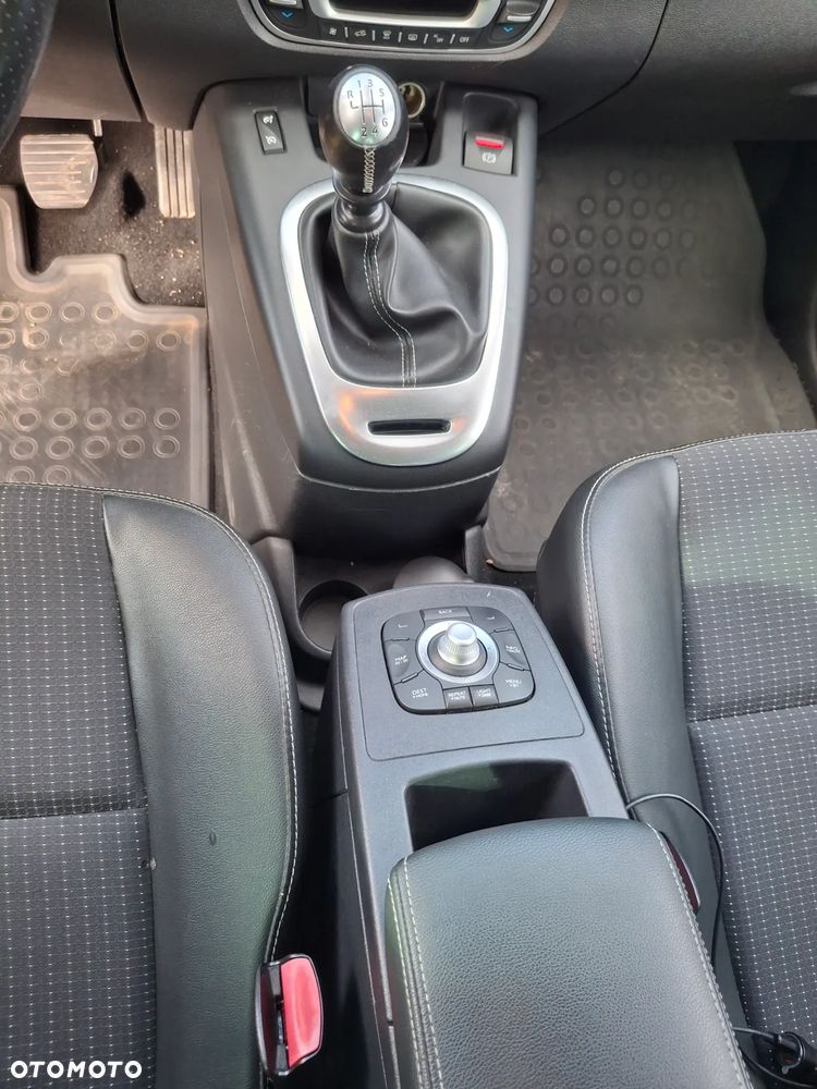 Renault Scenic 1.6 dCi Energy Bose Edition S&S - 8