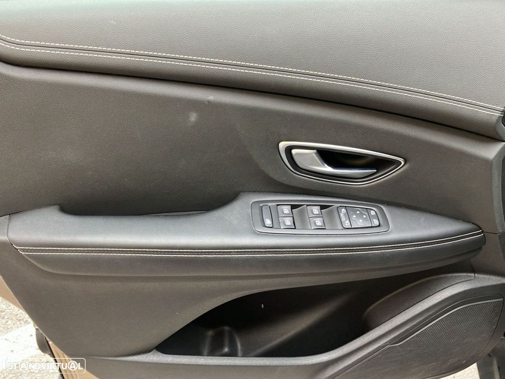 Renault Scénic - 22