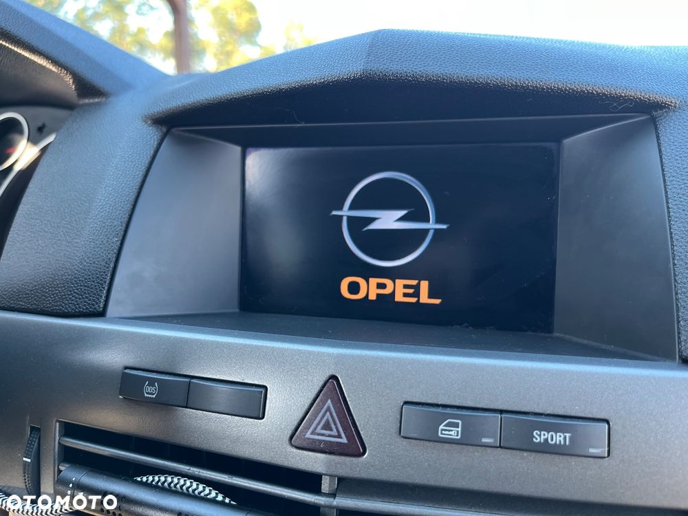 Opel Astra 1.9 CDTI Sport - 25