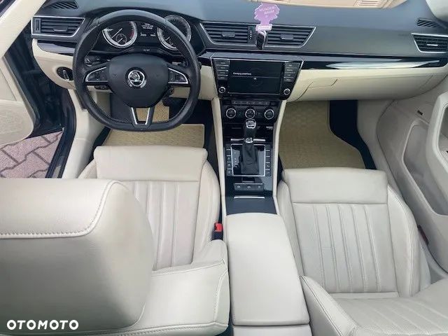 Skoda Superb 2.0 TDI 4x4 L&K DSG - 12
