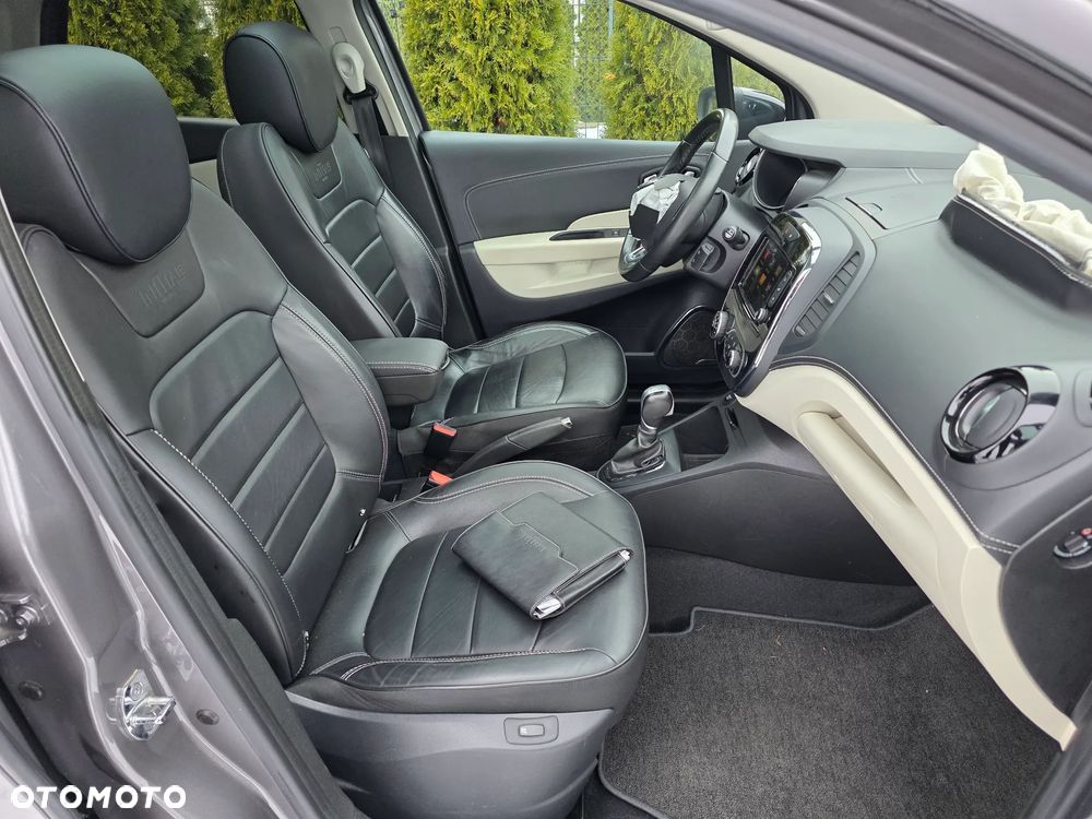 Renault Captur - 22