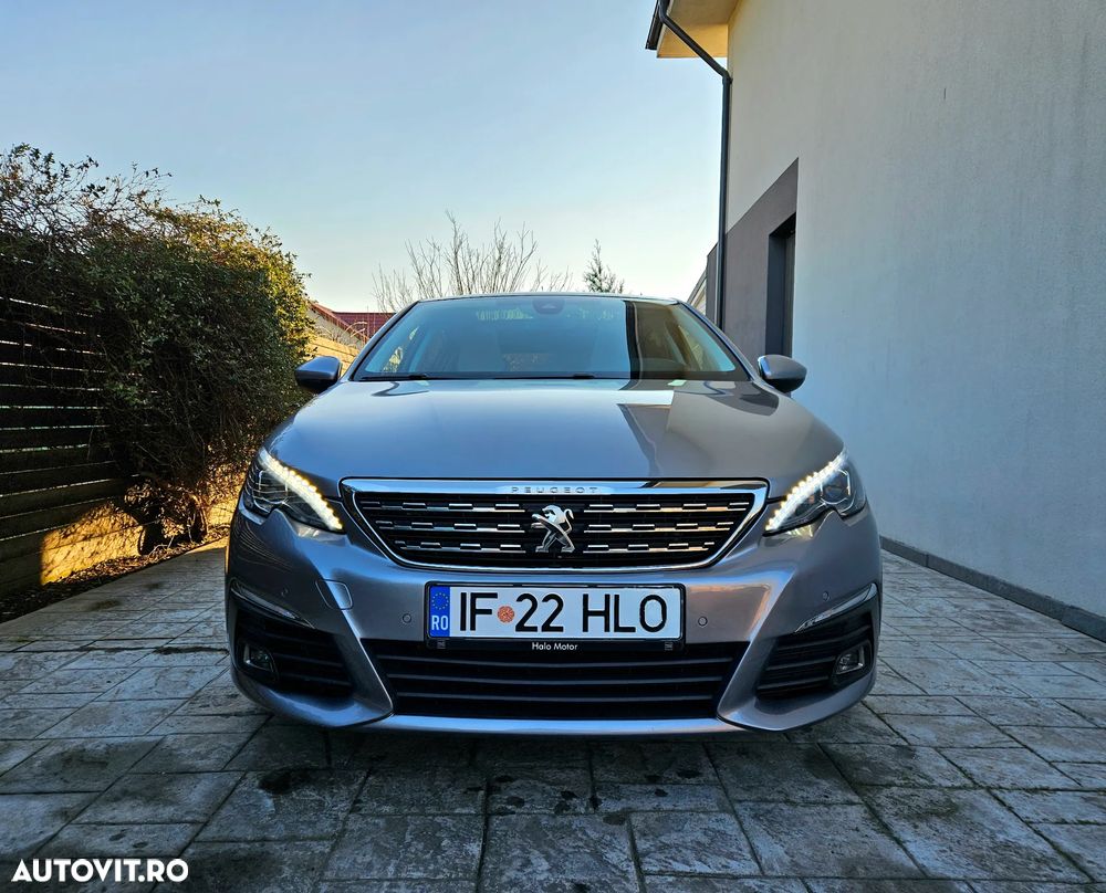 Peugeot 308 1.2 L PureTech Turbo Allure - 2