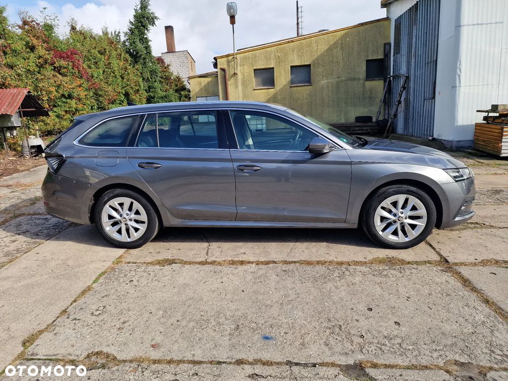 Skoda Octavia 2.0 TDI DSG Style - 4