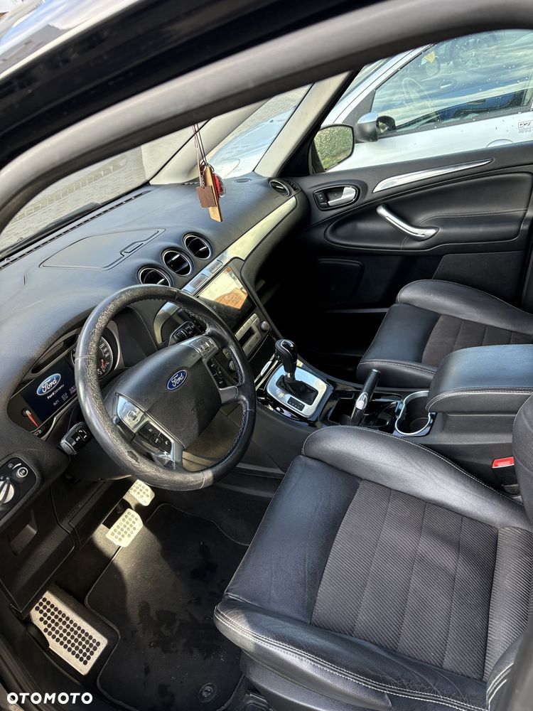 Ford S-Max - 8