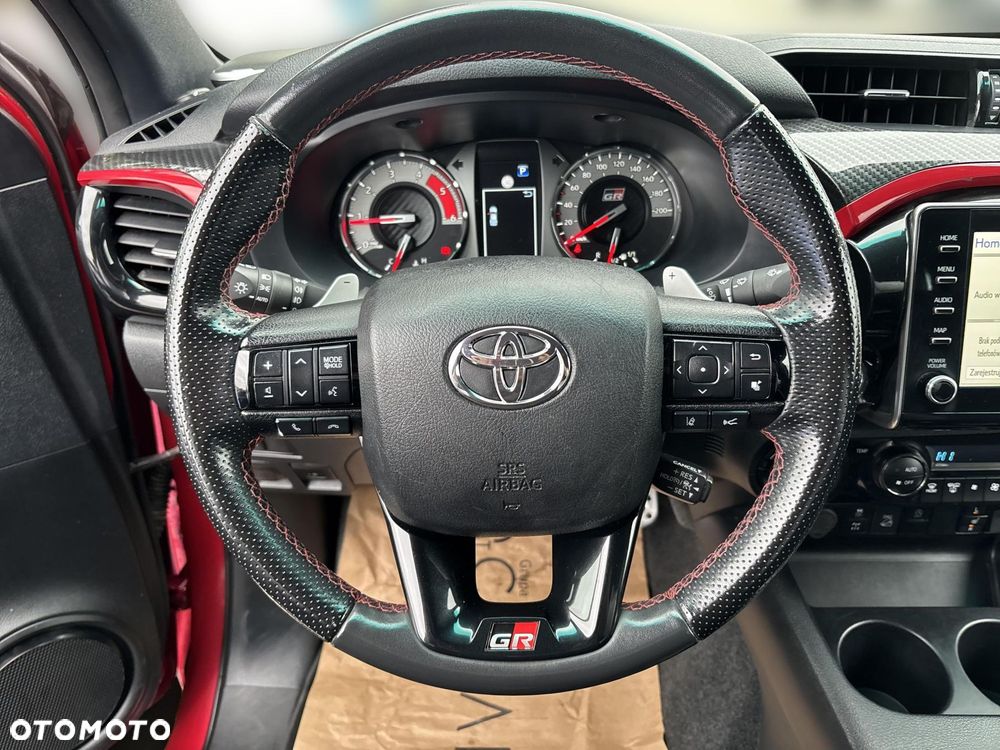 Toyota Hilux 2.8 D-4D Double Cab GR Sport 4x4 - 11