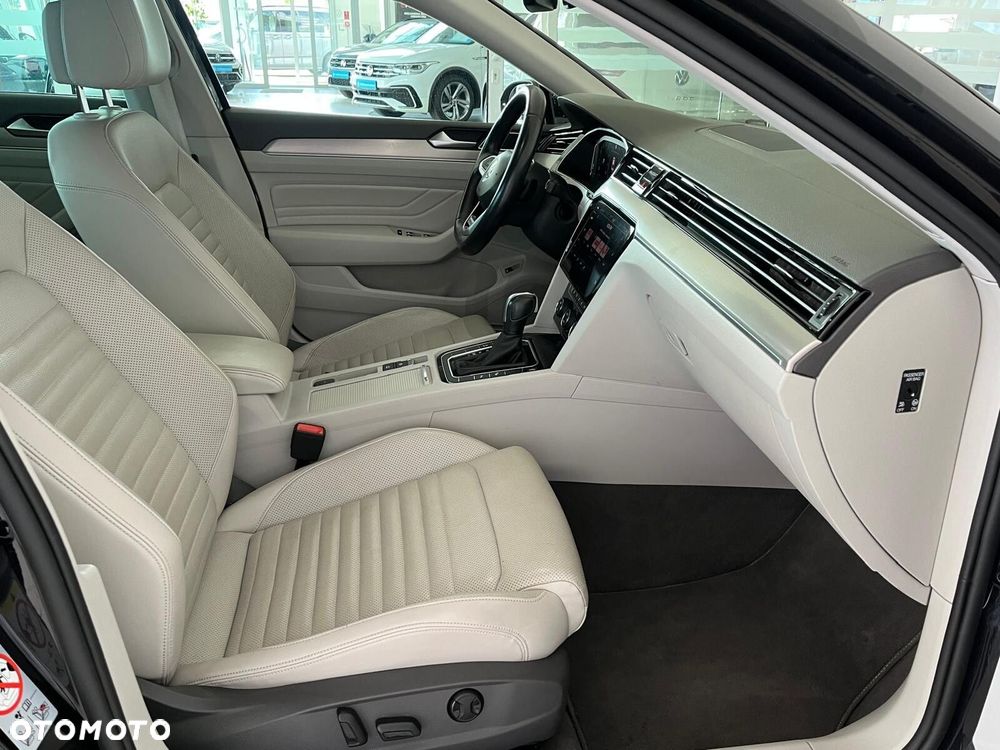 Volkswagen Passat 2.0 TSI 4Mot Elegance DSG - 26