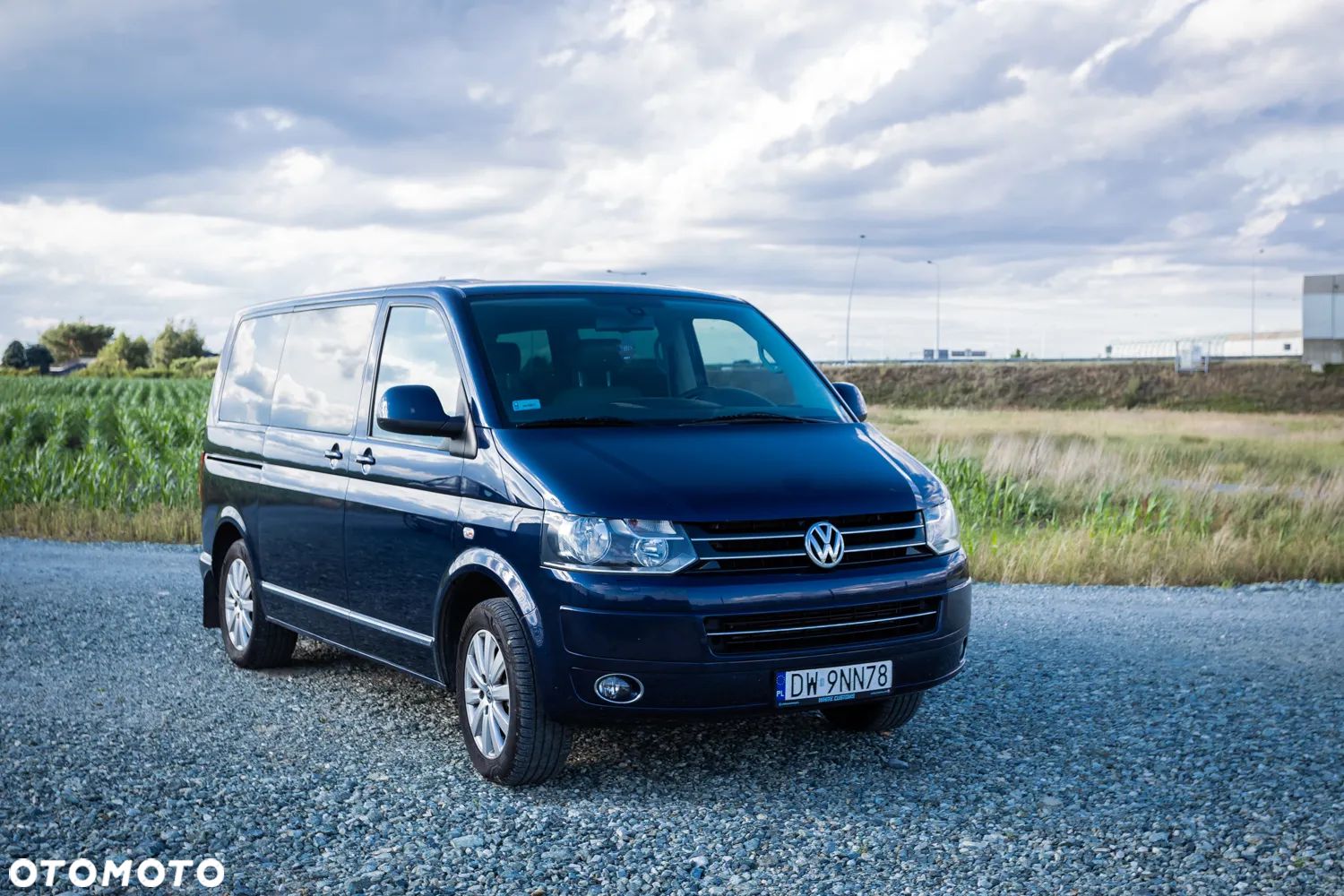 Volkswagen Multivan - 1