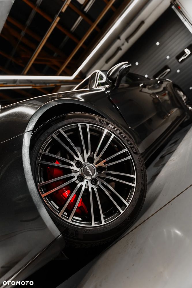 Porsche Panamera GTS - 9