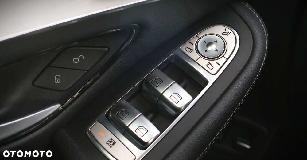 Mercedes-Benz GLC - 33