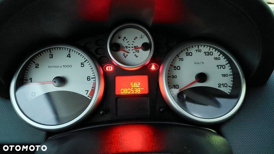 Peugeot 207 - 22