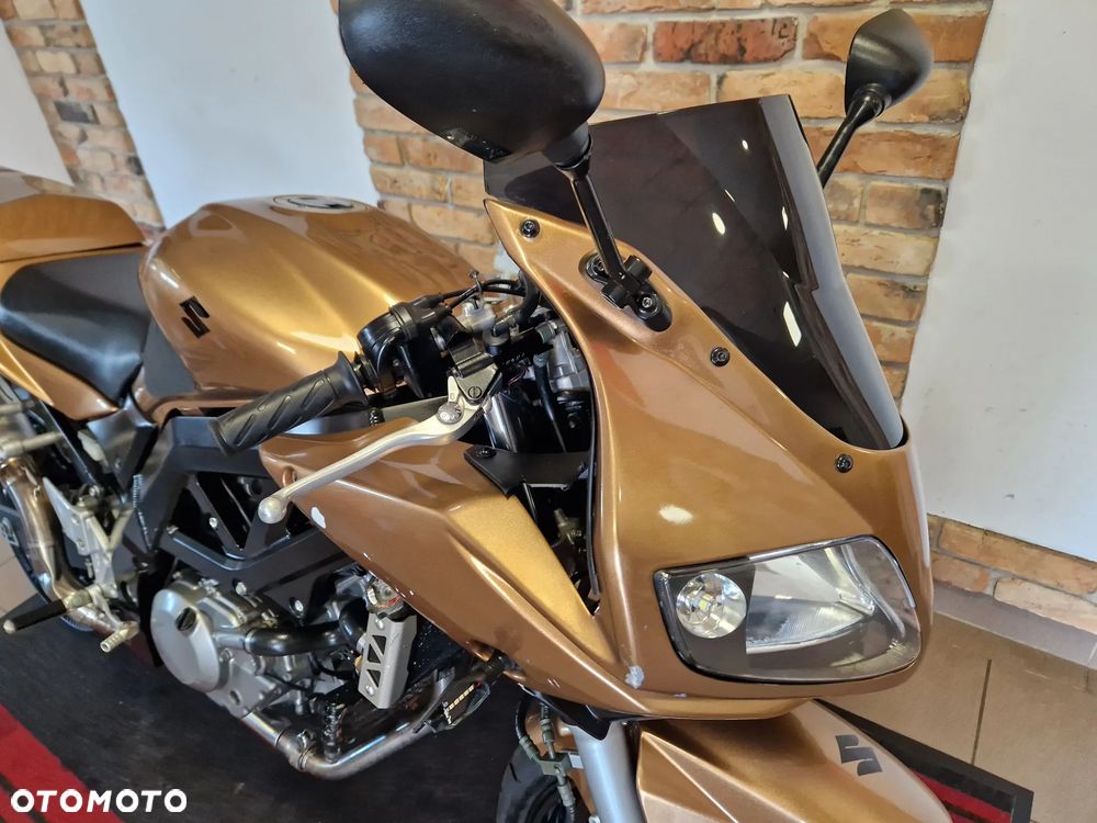 Suzuki SV - 20