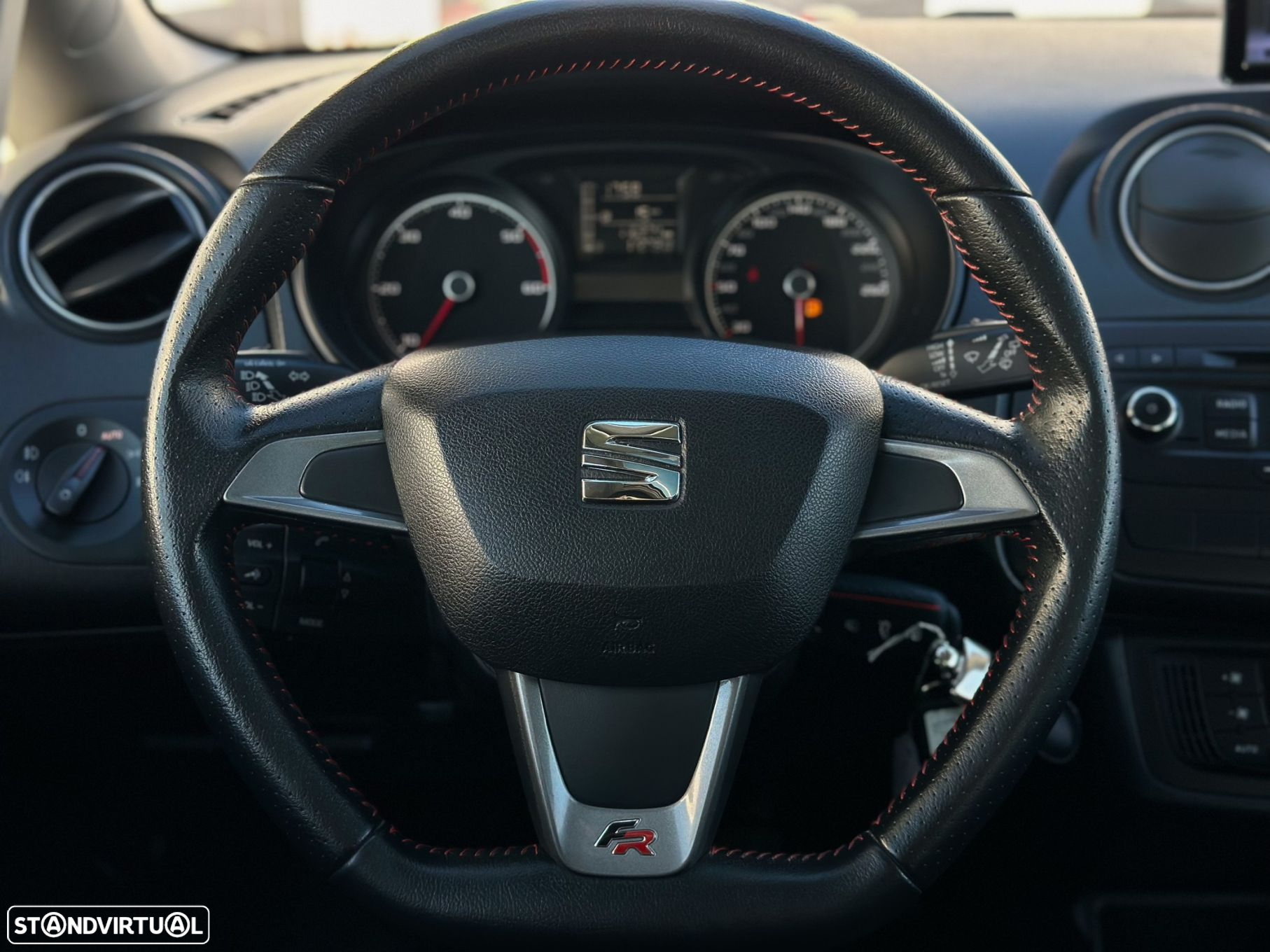 SEAT Ibiza SC 1.6 TDi FR - 18