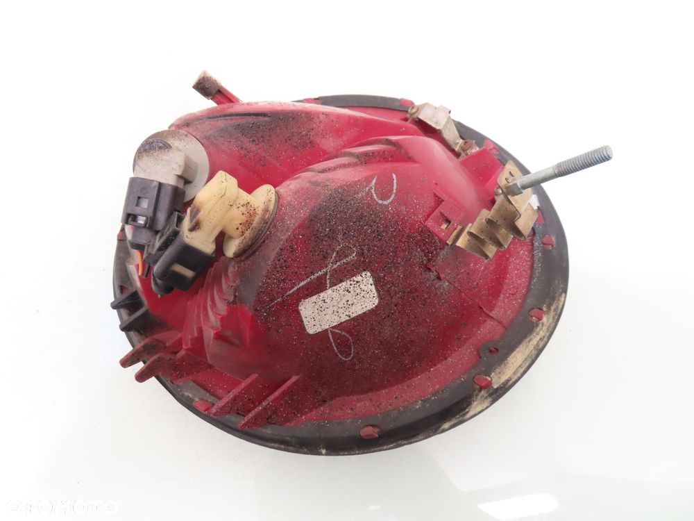 LAMPA PRAWA TYLNA VW NEW BEETLE - 3