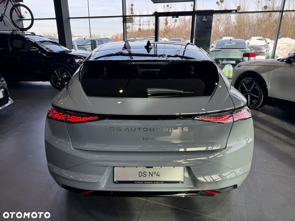 DS Automobiles N°4 - 7