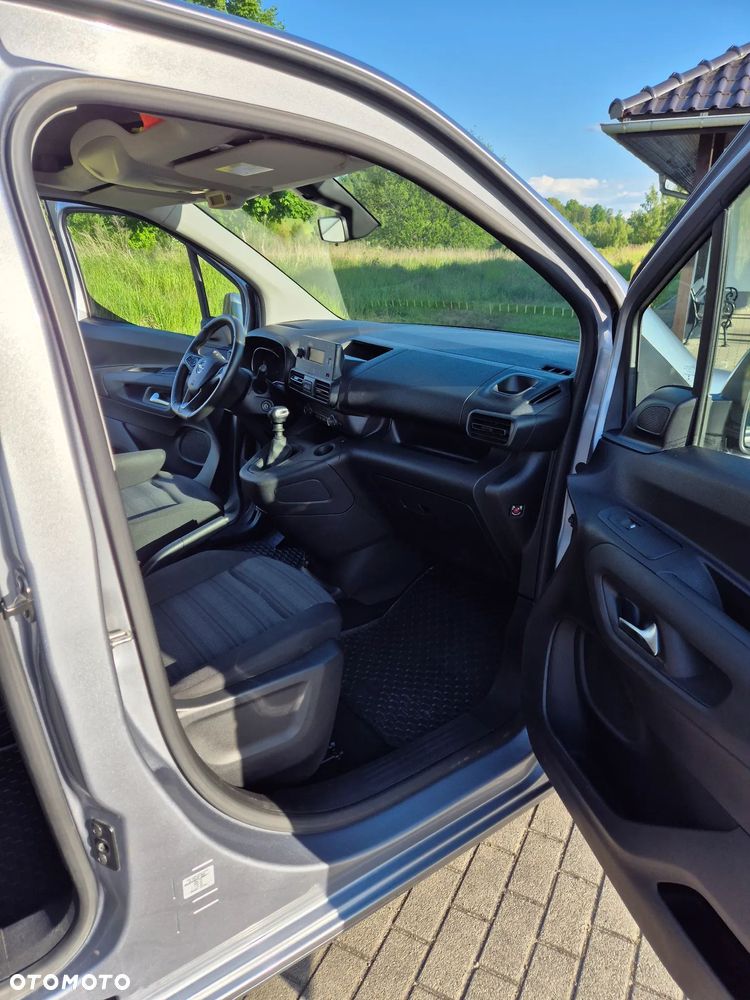 Opel Combo 1.2 Turbo Enjoy S&S - 4