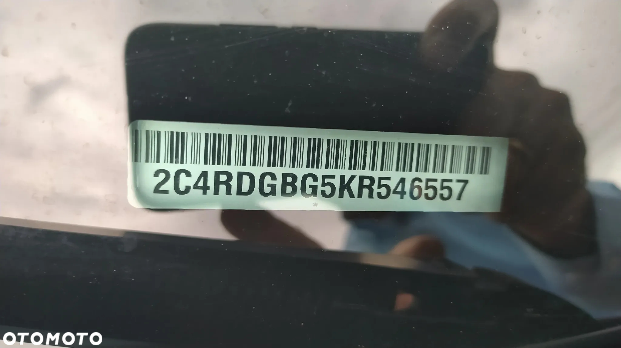 Dodge Grand Caravan - 10