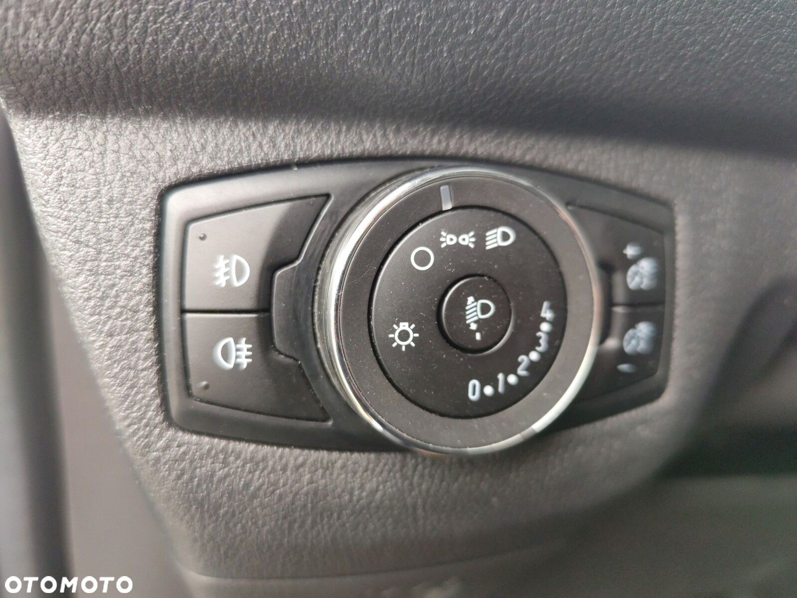 Ford transit-courier - 15