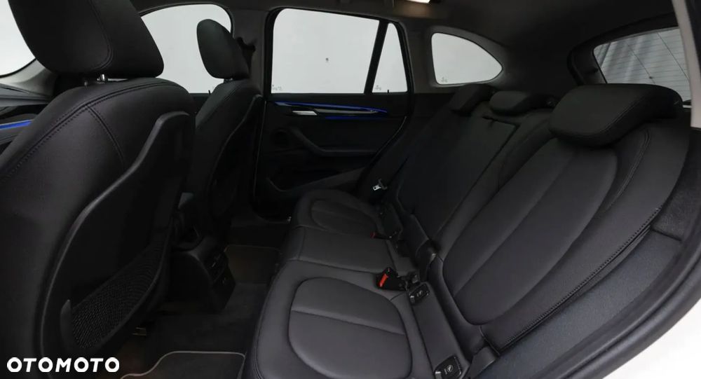 BMW X1 xDrive20i xLine - 9