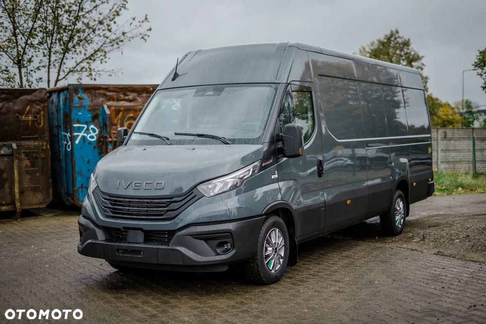 Iveco Daily 35S18HA8 V H2 Furgon Automat 3.0 od ręki - 3