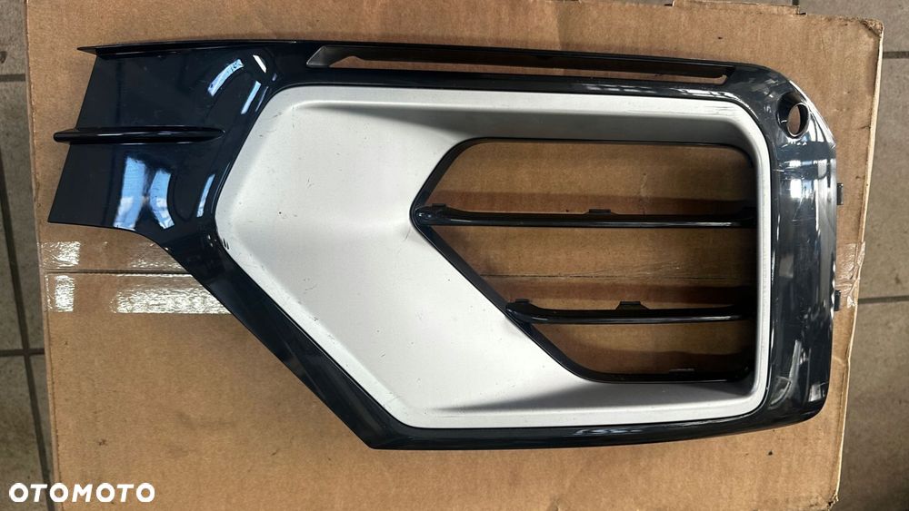 kratka zderzaka audi q2 prawa 81a807682g - 1