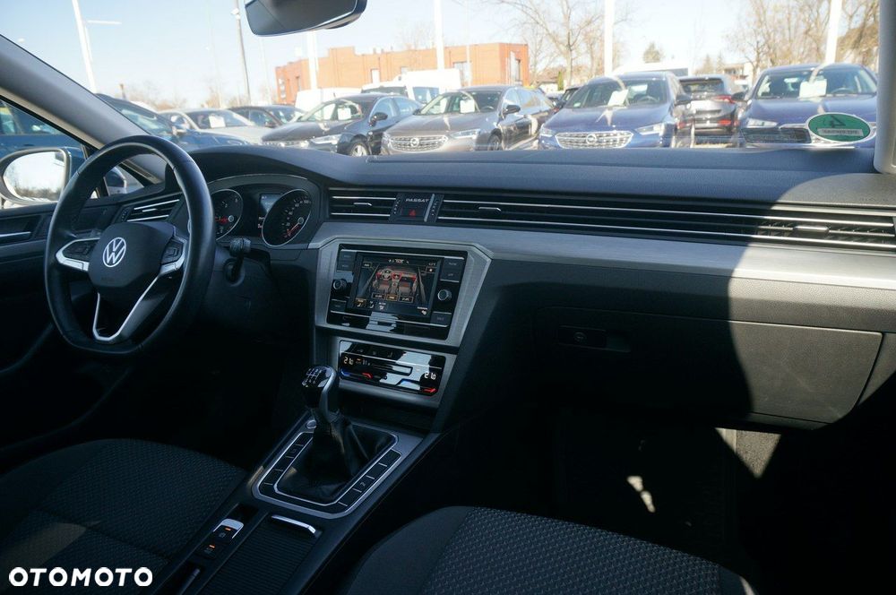 Volkswagen Passat Variant 2.0 TDI EVO Essence - 18