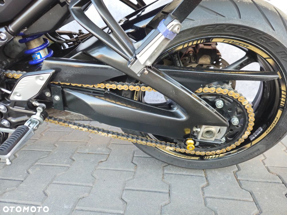 Yamaha FZ8 - 17