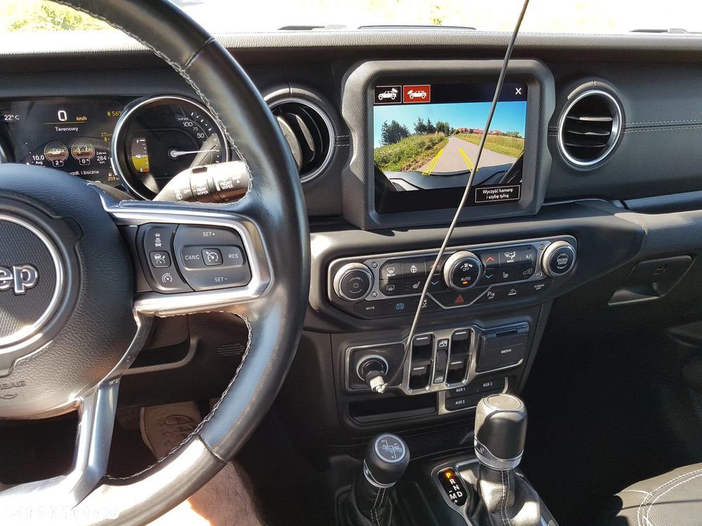 Jeep Wrangler - 4