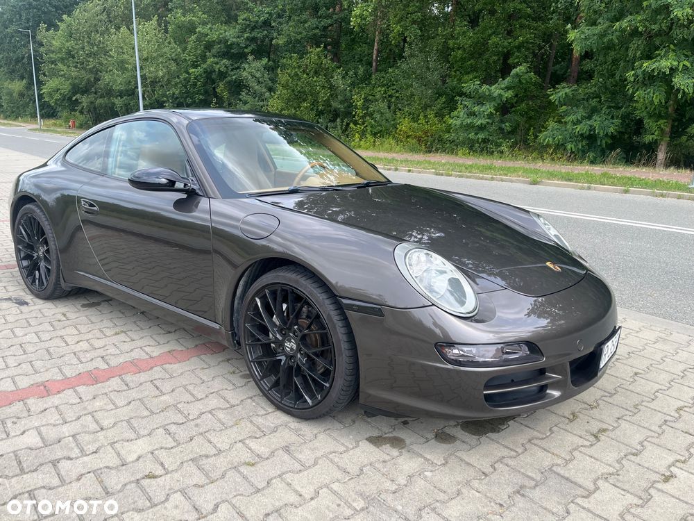 Porsche 911 Carrera - 2