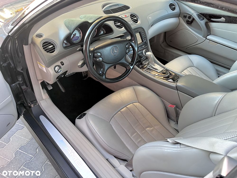 Mercedes-Benz SL - 17