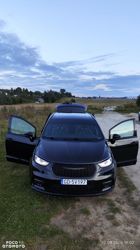 Chrysler Pacifica - 18