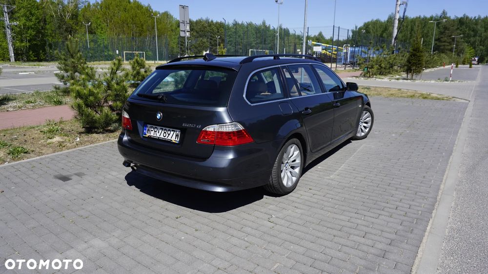 BMW Seria 5 520d - 7