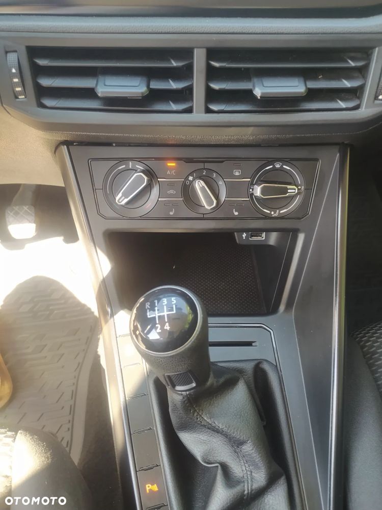 Volkswagen Polo 1.0 (Blue Motion Technology) Trendline - 27