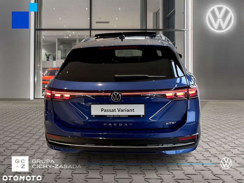 Volkswagen Passat - 4